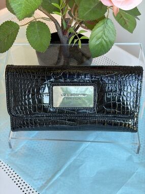 Liz Claiborne Black Croc-Embossed Wallet